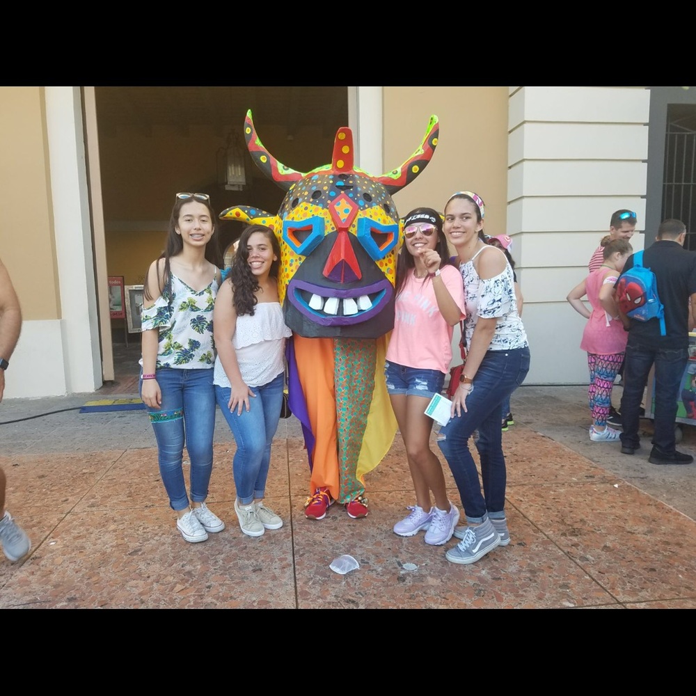 Meet your Posher, Val